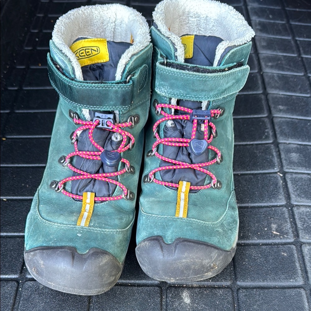 Keen Kids Green and Pink Snow Boots
